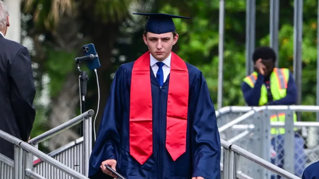 Where does Barron Trump go to college?